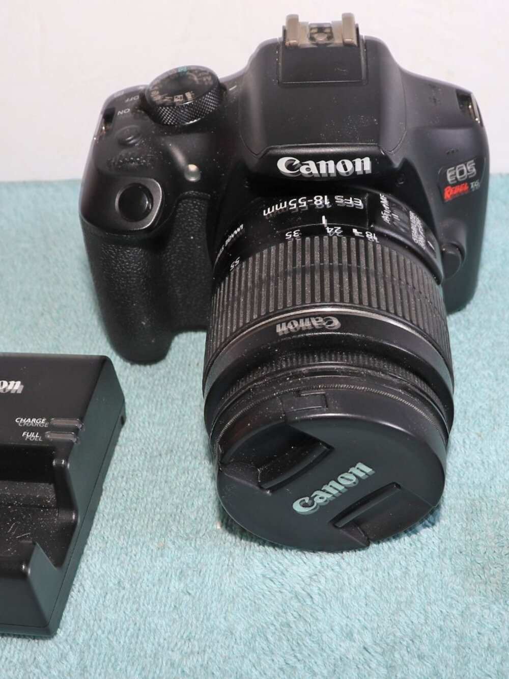 Canon EOS Rebel T6 DSLR Camera w/ 18–55mm Lens Battery, Charger Tested Works